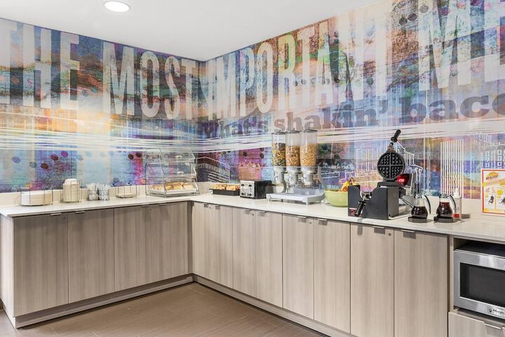 Breakfast area