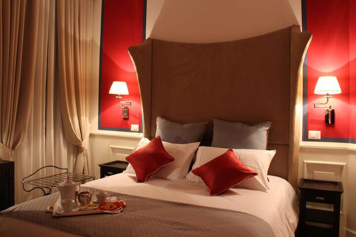 Room 4 of 66
