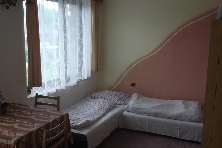 Room 2 of 13