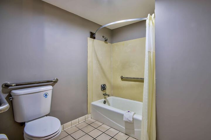 Room 22 of 27