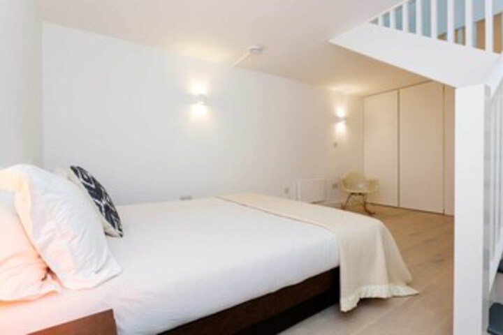 Room 14 of 19