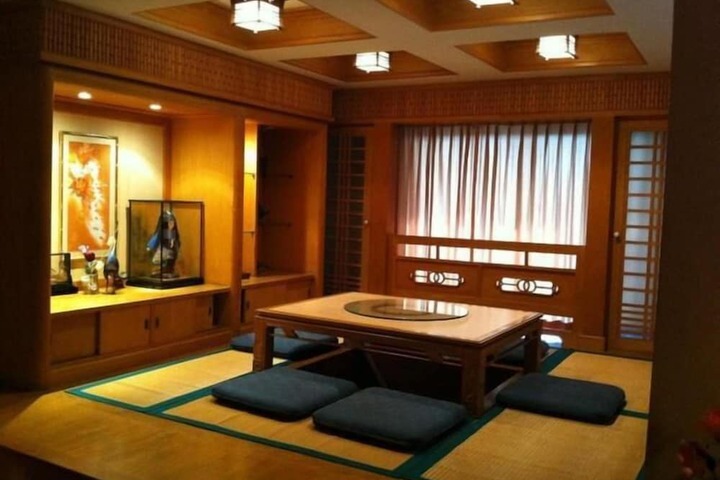 Room 68 of 102