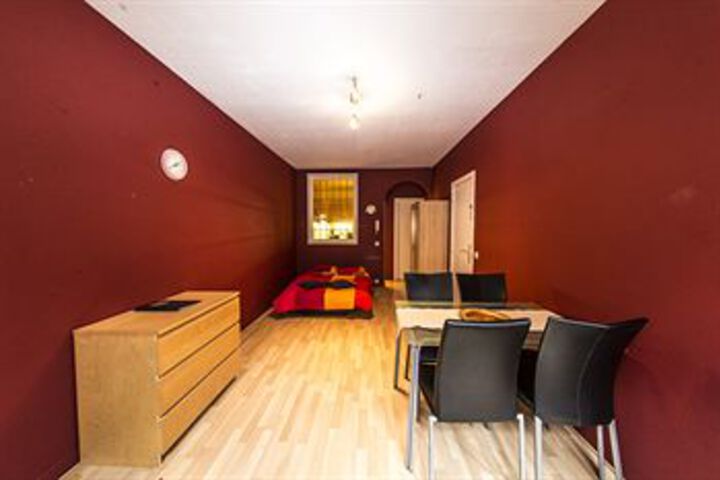 Room 23 of 28