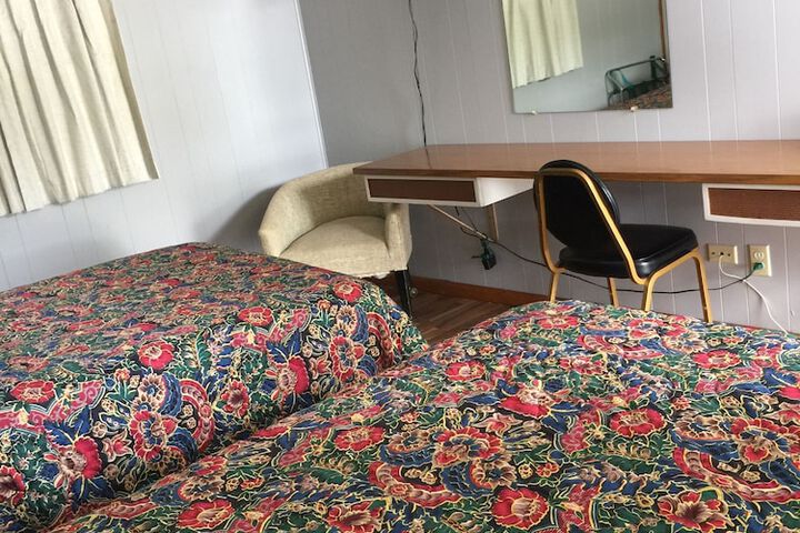 Room 7 of 49