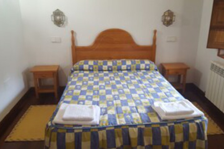 Room 7 of 8