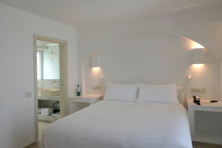 Room 10 of 115