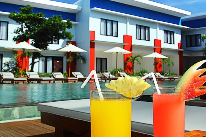 Pool Hotel