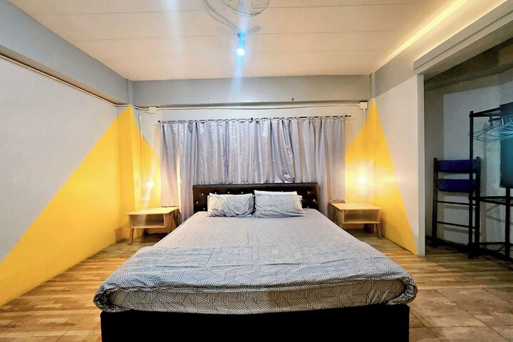 Room 16 of 94