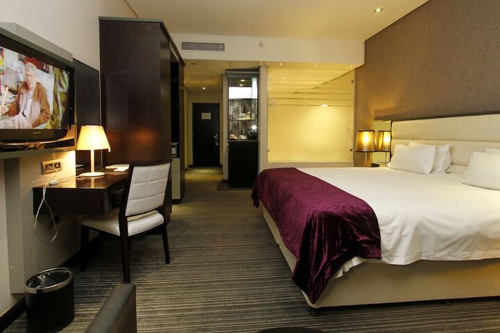 Room 18 of 113