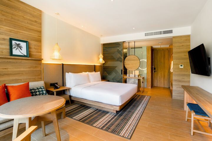 Room 7 of 205