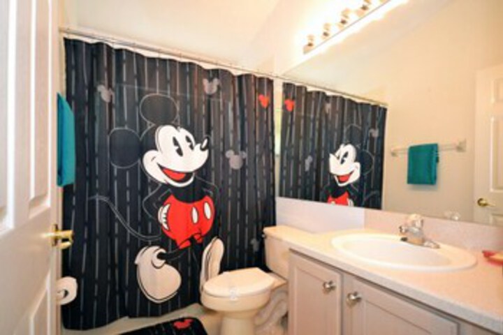 Room 3 of 34