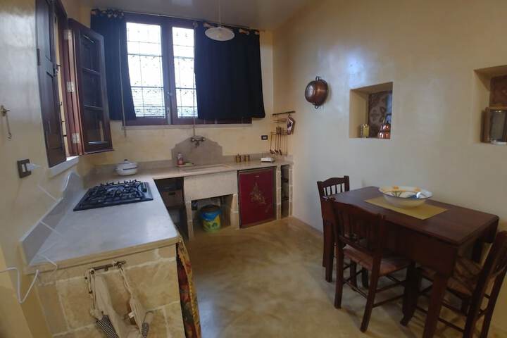 Room 49 of 96