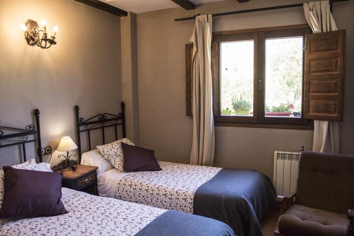 Room 6 of 24