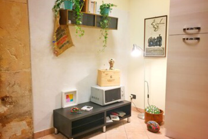 Room 15 of 18
