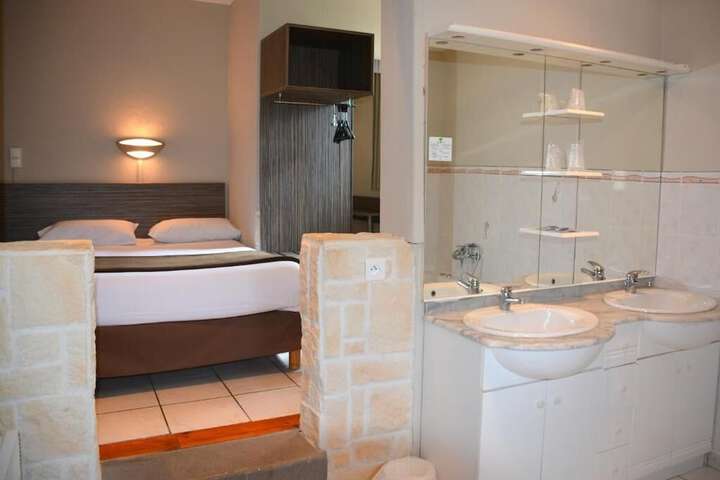 Room 8 of 20