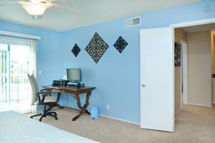 Room 16 of 30