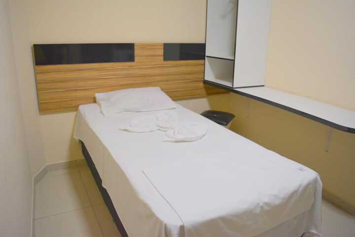 Room 10 of 21