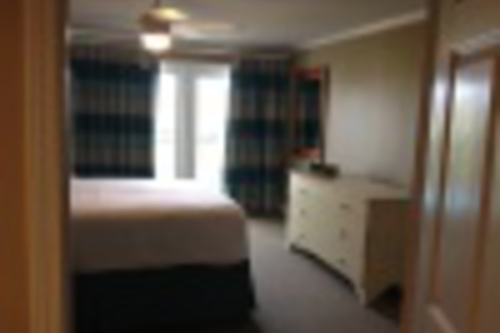 Room 52 of 144