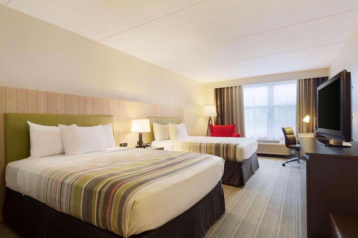 2 Queen Beds Accessible (13 of 13)