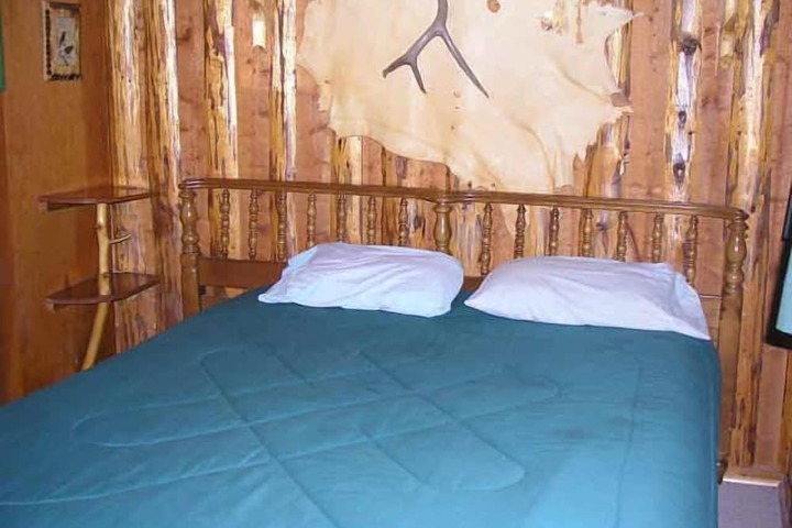 Room 100 of 218