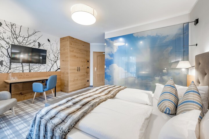 Room 65 of 180