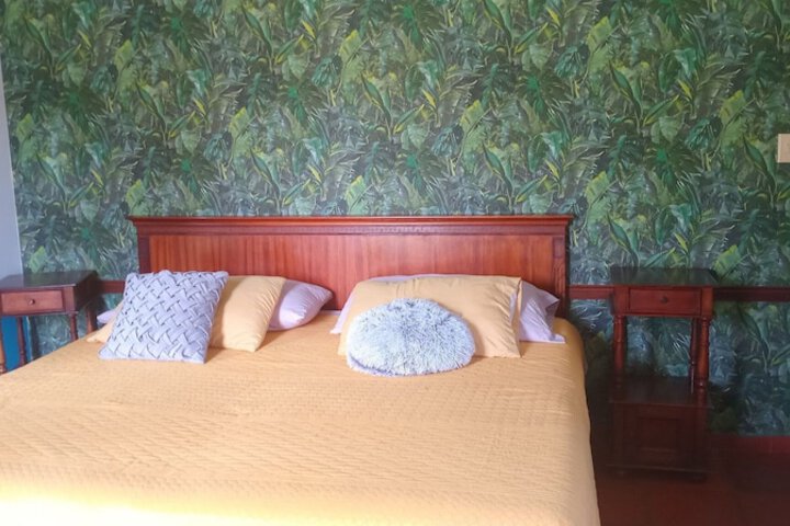 Room 9 of 89