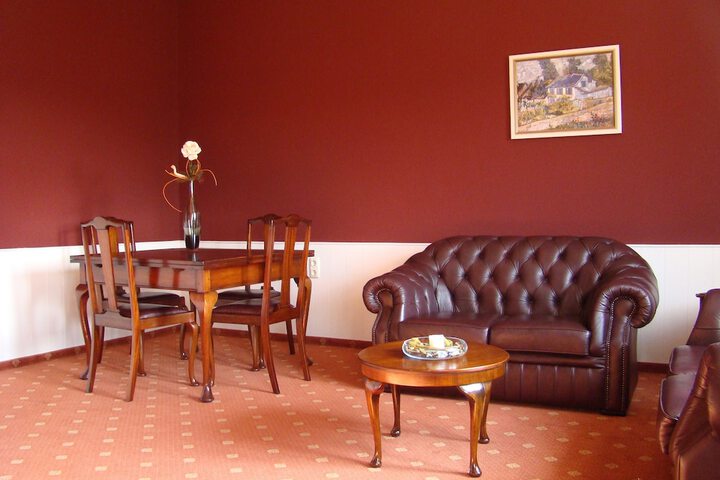Room 10 of 10