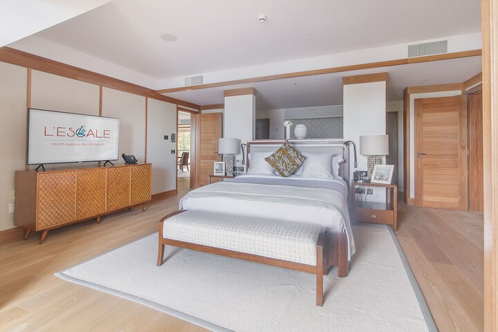 Room 5 of 62