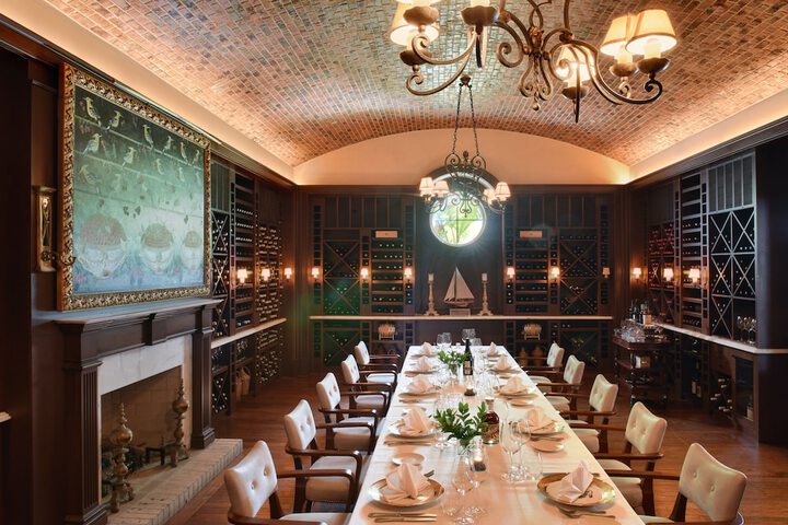 Dining 56 of 90