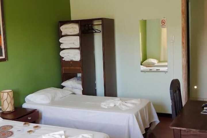 Room 7 of 17