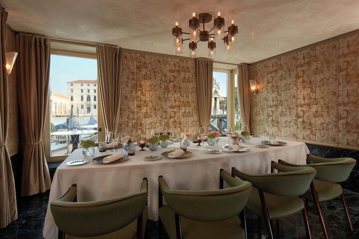 Dining 121 of 150