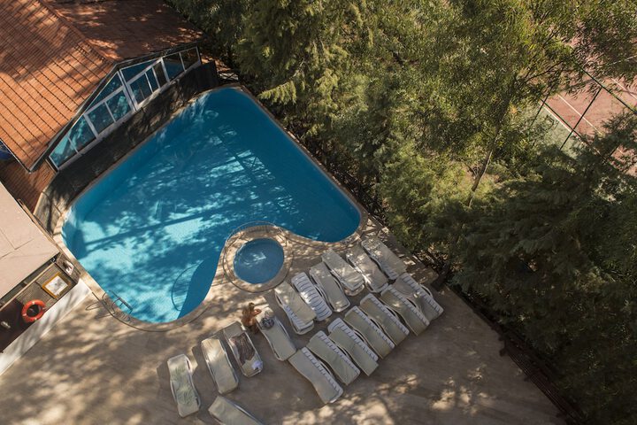 Pools & Facilities