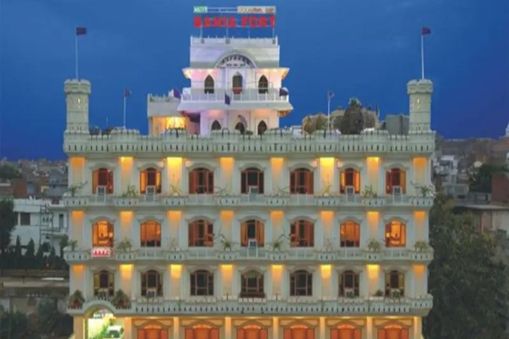 OYO Premium Mall Road Bathinda