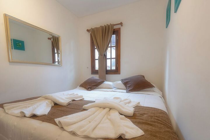 Room 2 of 36