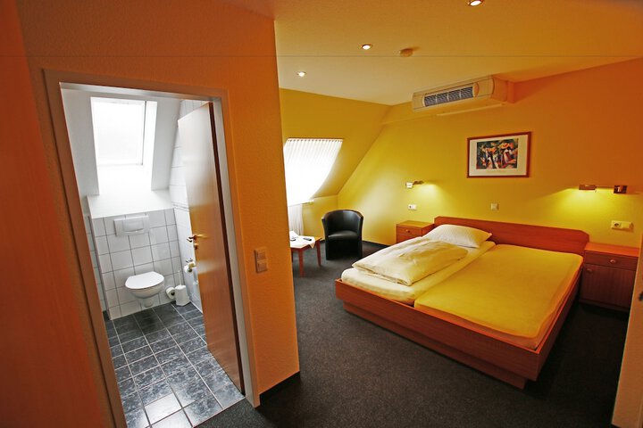 Room 14 of 45