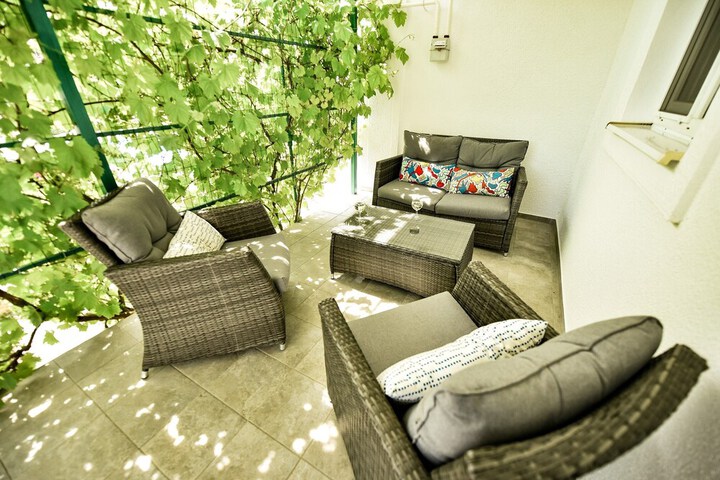 Sundeck 138 of 151