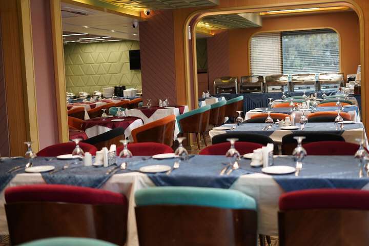 Dining 52 of 62