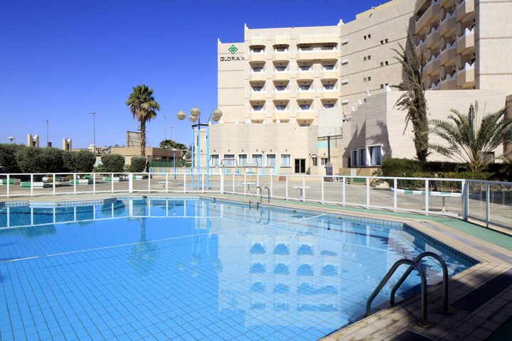 Pool 36 of 63