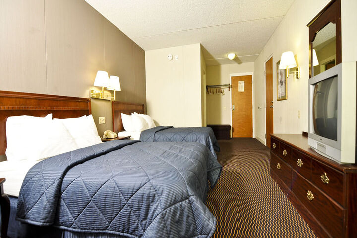 Room 10 of 43