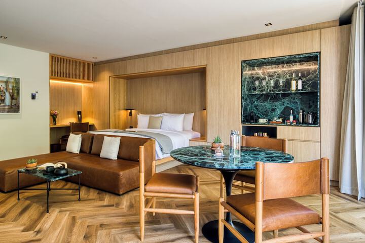 Room 50 of 120