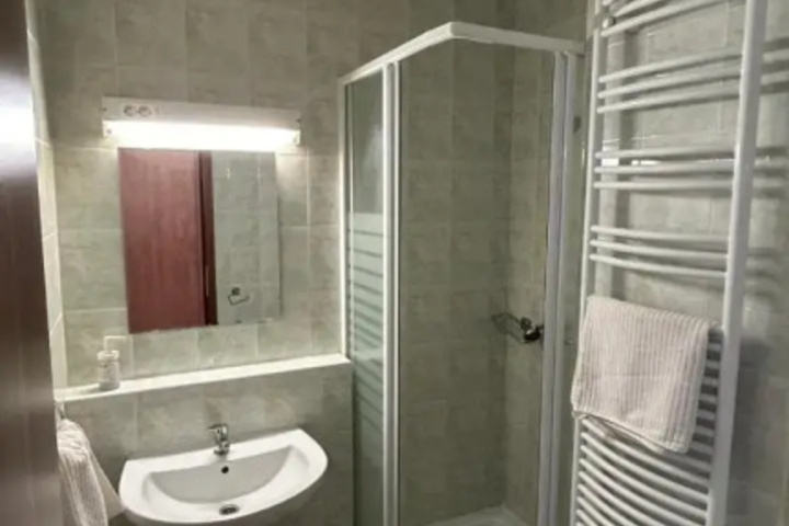 Room 8 of 11