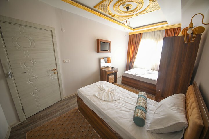 Room 17 of 40
