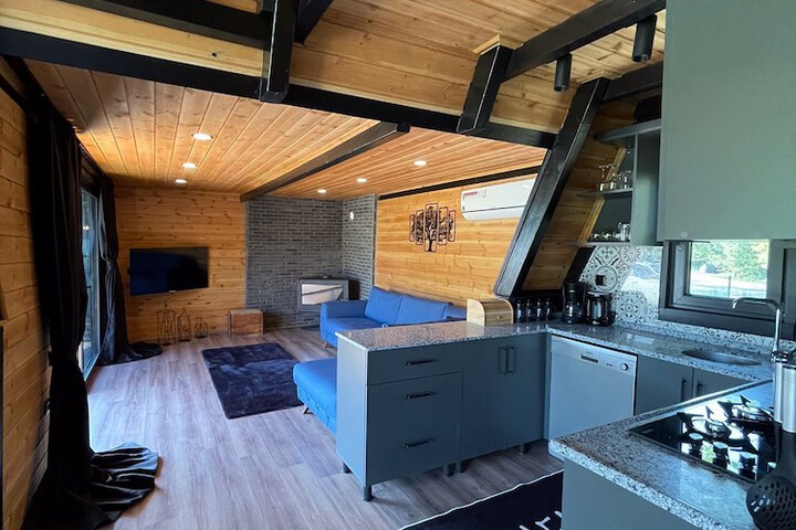 Room 3 of 11