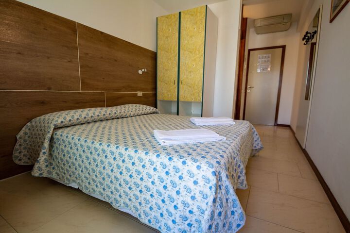 Room 20 of 42