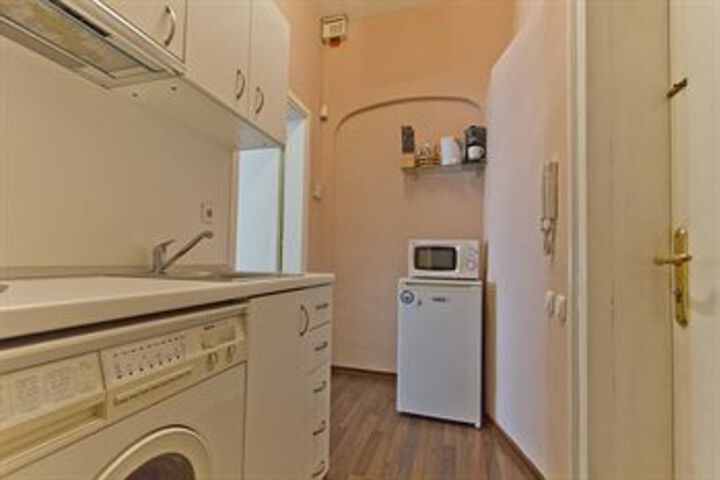 Room 20 of 27