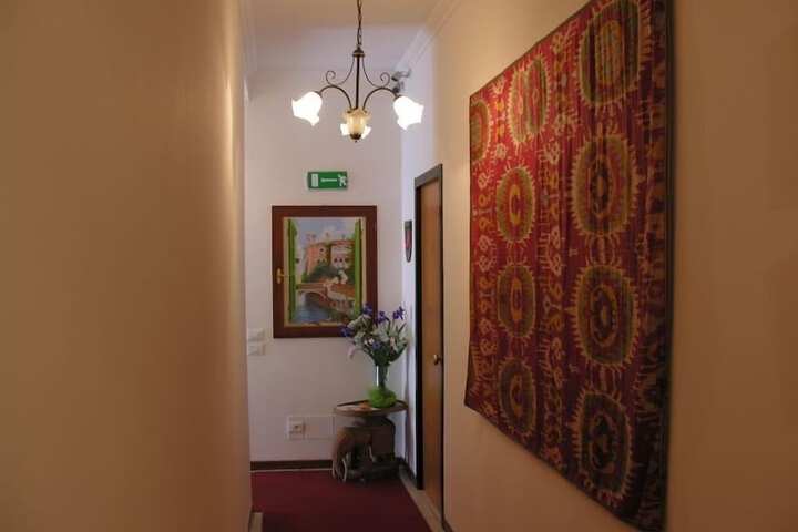 Ballroom/Hall 30 of 36