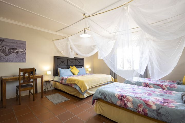 Room 5 of 102