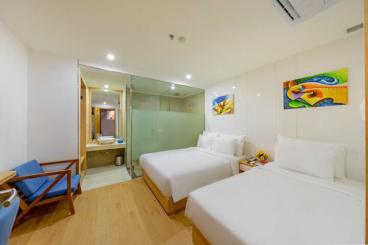 Room 27 of 65