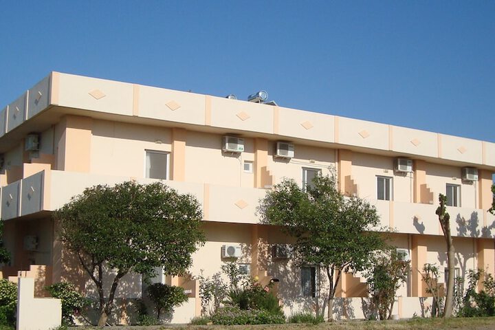 Hotel 100 of 110
