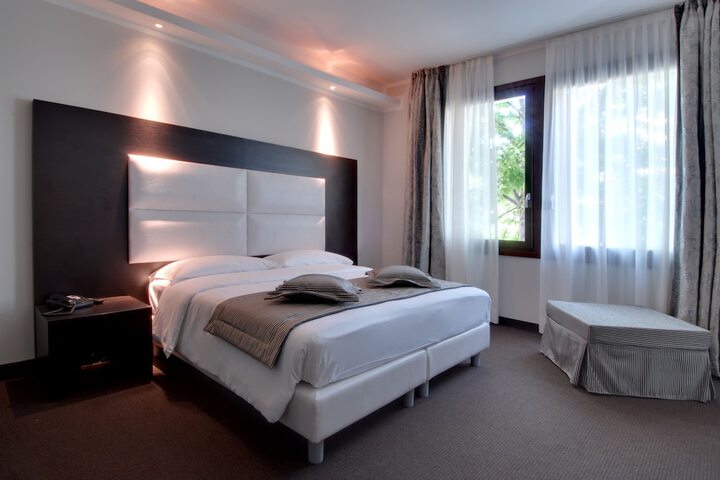 Room 8 of 49